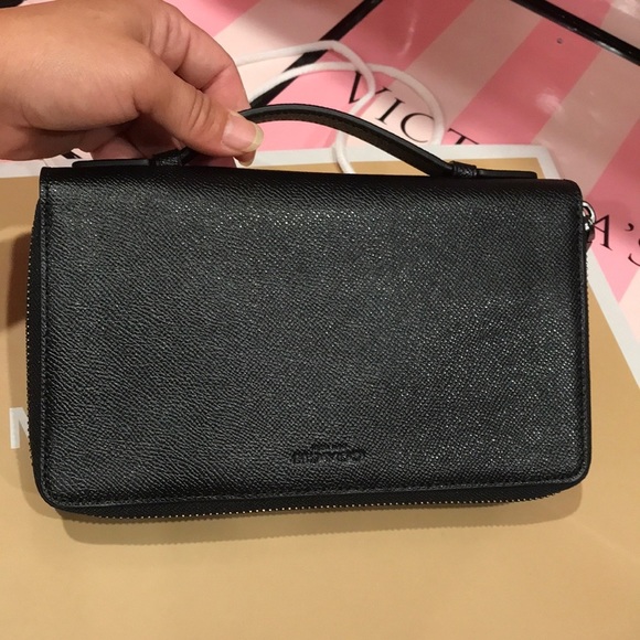 🔥Sales🔥💖 Coach Men Travel Wallet 💖Gift Idea - Picture 2 of 7